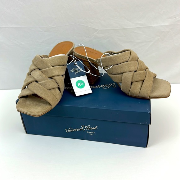 Universal Thread Tan Suede Like, Almond Open Toe, 3” Stacked Wood Like Heel 81/2 - Picture 5 of 8